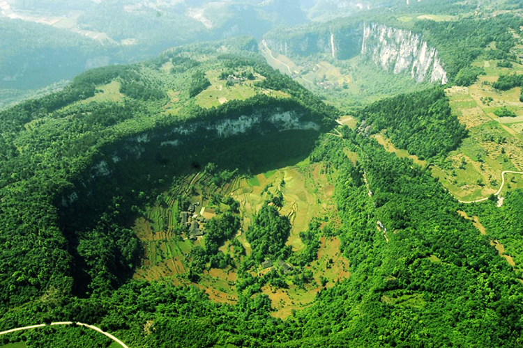 Động Phù Dung - Vũ Long Động Phù Dung